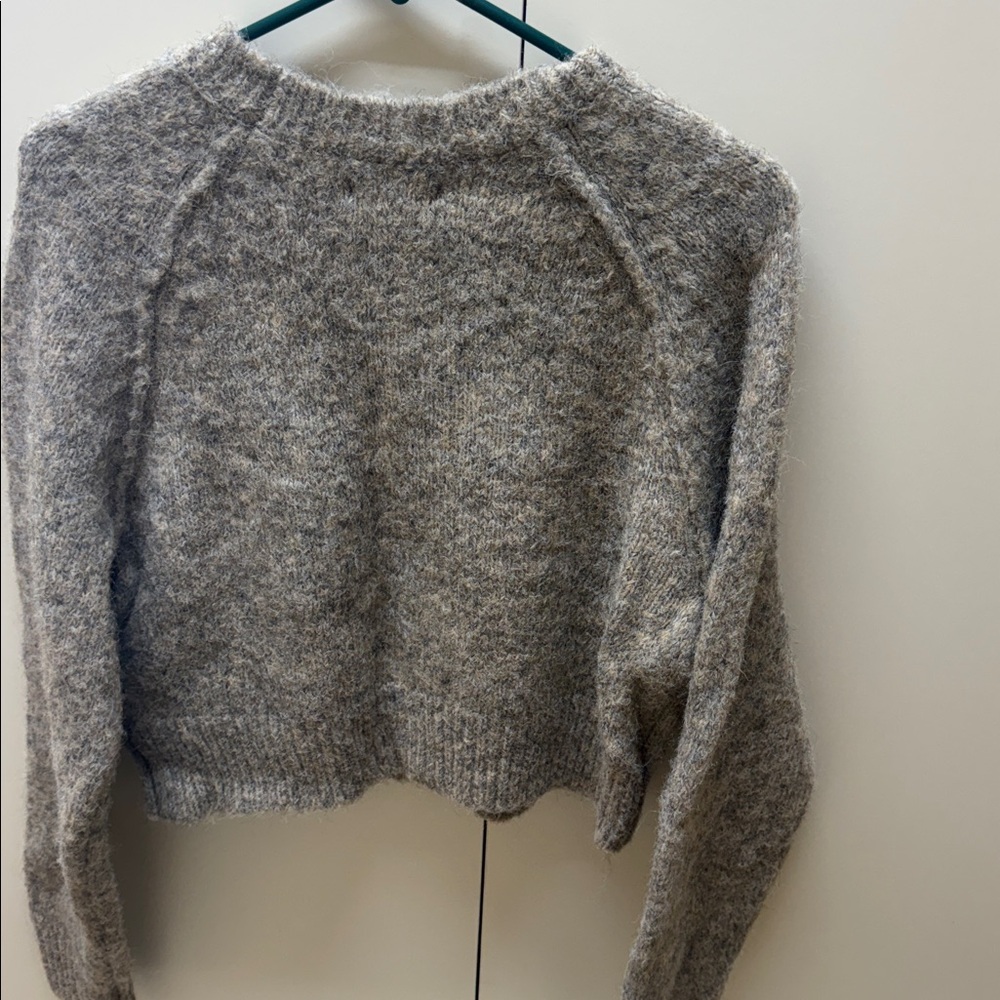 NWT American Eagle Cropped Bow Sweater - Medium - Picture 6 of 6